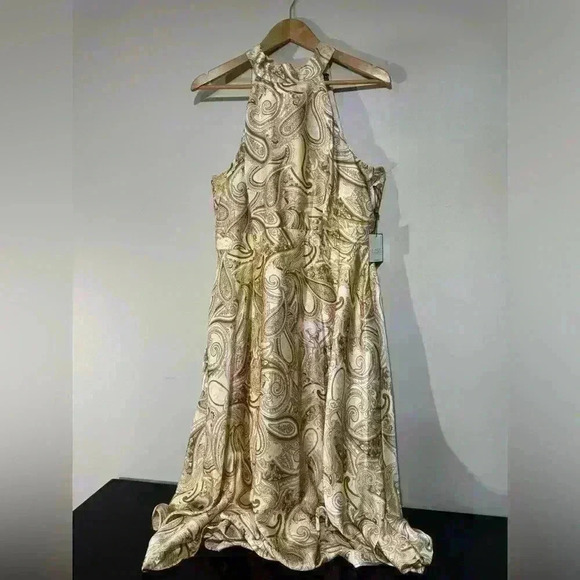 NWT Women’s Laundry By Shelli Segal Halter
Neck Midi Dress. - Picture 1 of 14